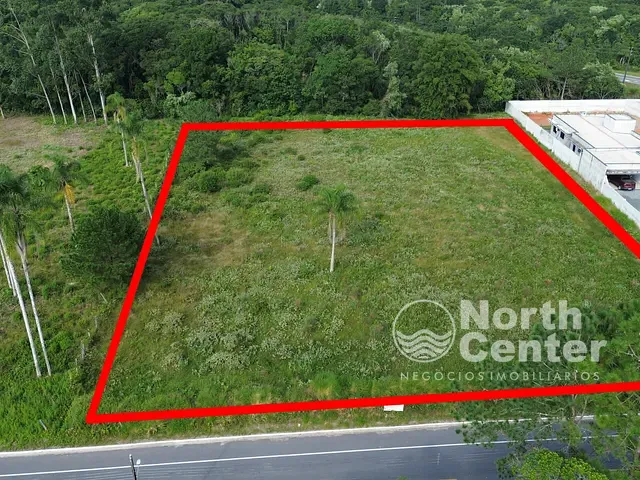 Terreno com 5138m², à venda, no bairro Pinheiros em Balneário Barra do Sul