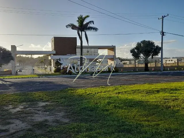 Terreno com 450m², à venda, no bairro Nossa Senhora da Vitória em Ilhéus