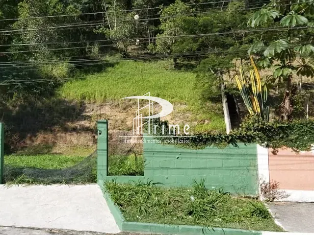 Terreno com 750m², à venda, no bairro Itaipu em Niterói