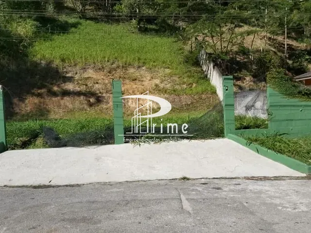 Terreno com 750m², à venda, no bairro Itaipu em Niterói