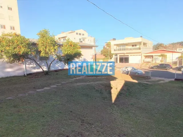 Terreno com 885m², à venda, no bairro Centro em Marau