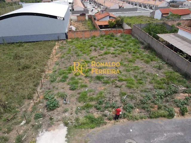 Terreno com 296m², à venda, no bairro SAGRADA FAMILIA em Abaeté
