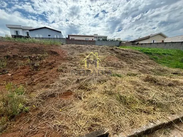 Terreno com 360m², à venda, no bairro Jardim Primavera em Guaxupé