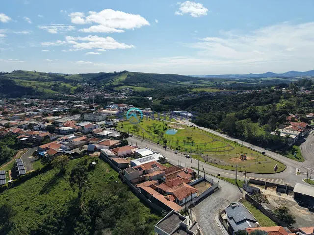 Terreno com 375m², à venda, no bairro Residencial Alvorada em Tomazina
