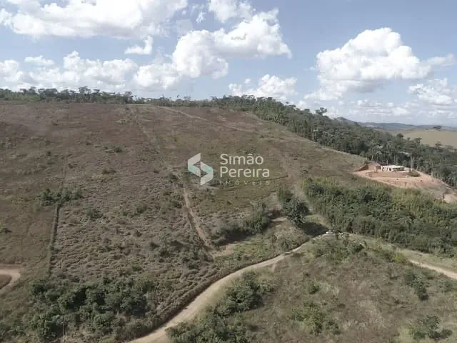 Terreno com 23029m², à venda, no bairro Balança em Simão Pereira