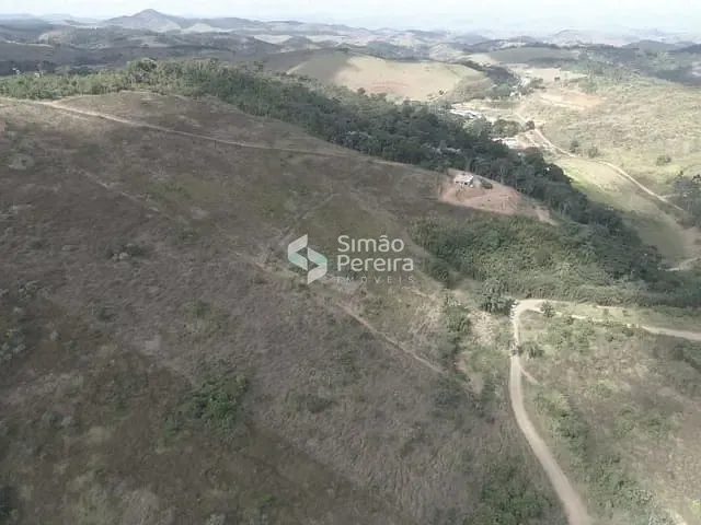Terreno com 23029m², à venda, no bairro Balança em Simão Pereira