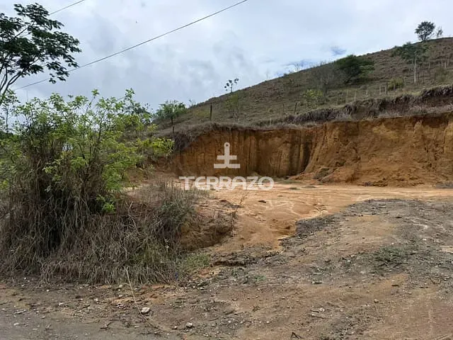 Terreno com 360m², à venda, no bairro Pameiras em Pinheiral