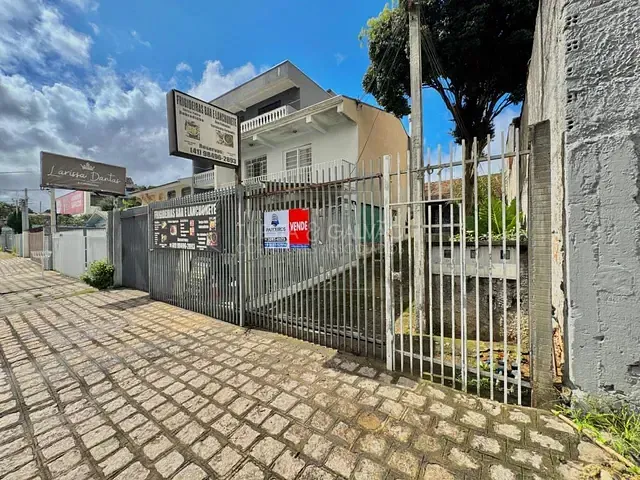 Terreno com 440m², à venda, no bairro Pinheirinho em Curitiba