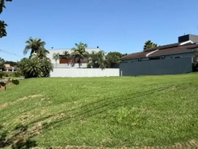 Terreno com 710m², à venda, no bairro Esperança em Londrina