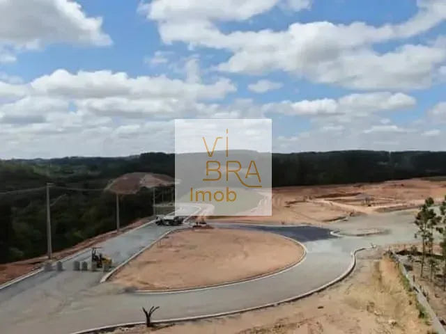 Terreno com 707m², à venda, no bairro Rondoninha em Campo Largo