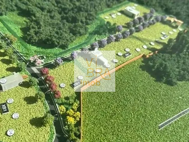 Terreno com 707m², à venda, no bairro Rondoninha em Campo Largo