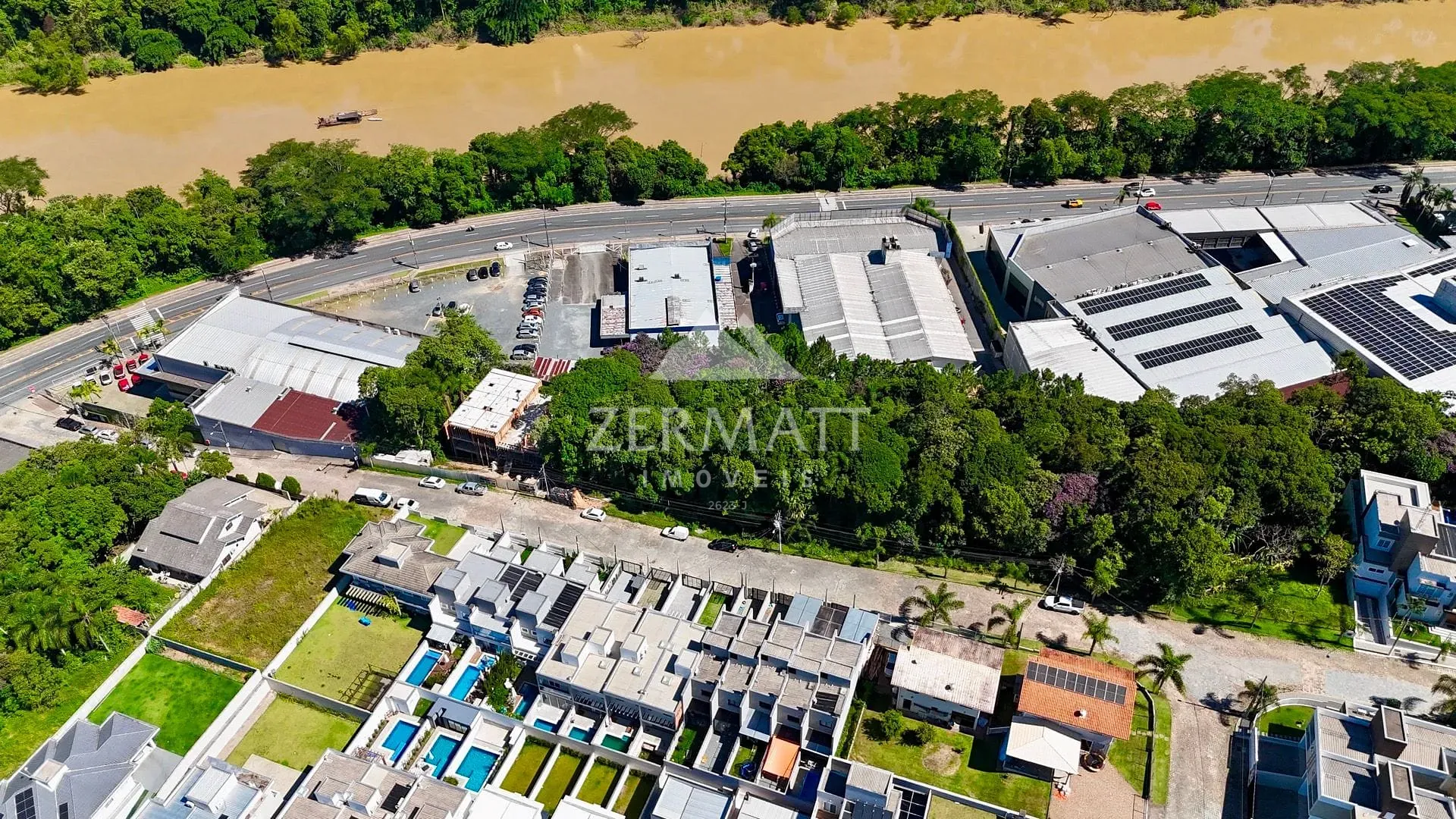 Terreno à venda, 2100 m por R$ 2.500.000,00 - Ponta Aguda - Blumenau/SC - foto 1