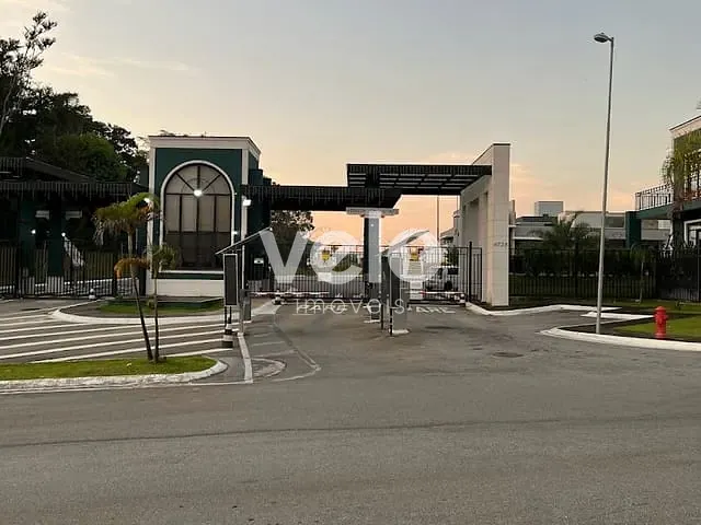 Terreno com 300m², à venda, no bairro Piracangaguá em Taubaté