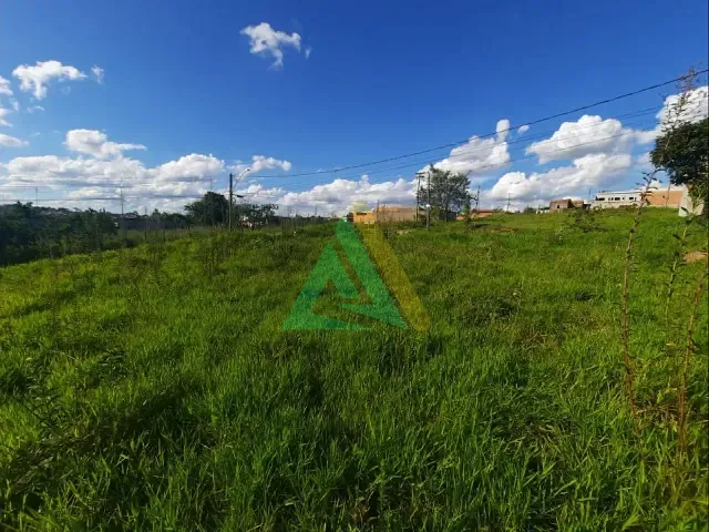 Terreno com 308m², à venda, no bairro Parque das Laranjeiras em Mogi Mirim