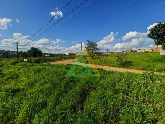 Terreno com 308m², à venda, no bairro Parque das Laranjeiras em Mogi Mirim