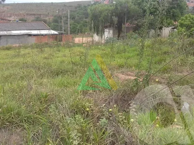 Terreno com 308m², à venda, no bairro Parque das Laranjeiras em Mogi Mirim