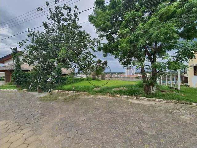 Terreno com 950m², à venda, no bairro Jardim Panorama II em Guaratinguetá