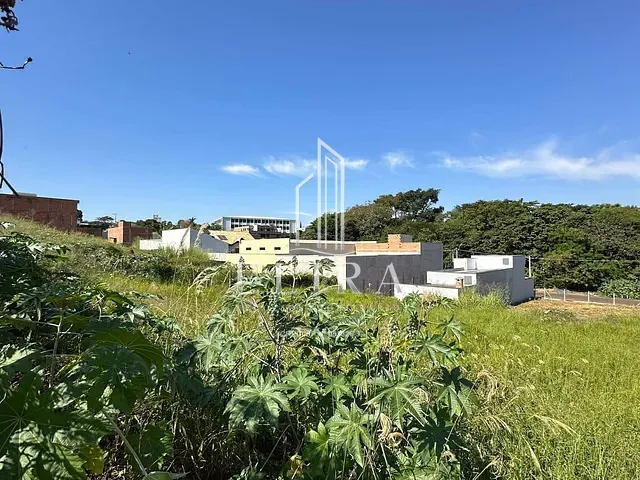Terreno com 348m², à venda, no bairro Loteamento Residencial Jardim dos Pinheiros em Americana