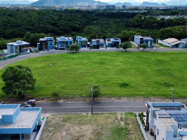 Terreno com 492m², à venda, no bairro Manguinhos em Serra