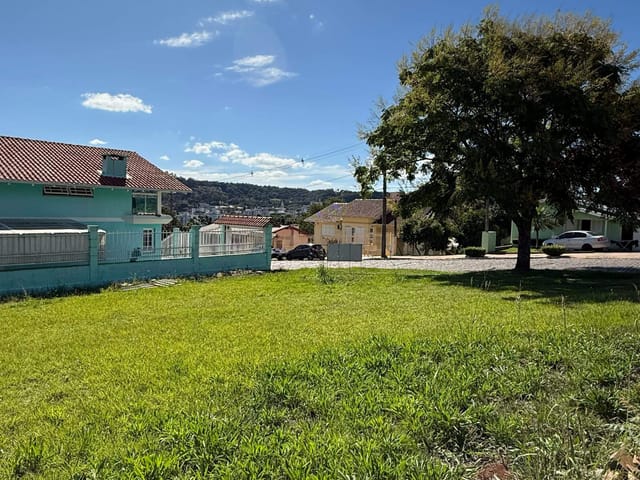 Terreno com 390m², à venda, no bairro Sagrada Família em Nova Prata