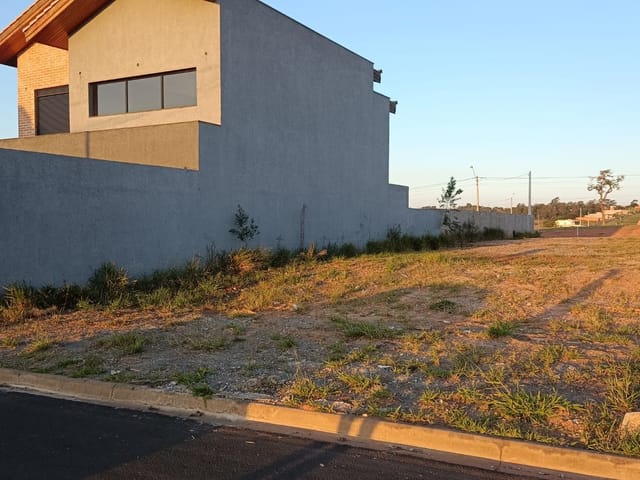 Terreno com 250m², à venda, no bairro Jardim São Lucas em SALTO DE PIRAPORA
