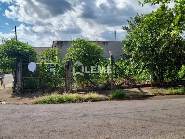 Terreno com 190m², à venda, no bairro Jardim São Francisco em Mococa
