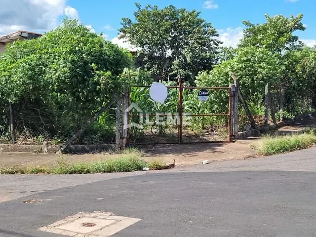 Terreno com 190m², à venda, no bairro Jardim São Francisco em Mococa
