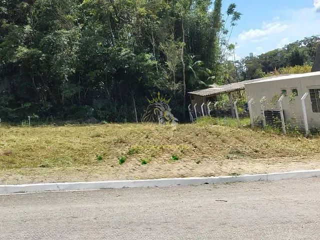 Terreno com 300m², à venda, no bairro Rio Pequeno em Camboriú