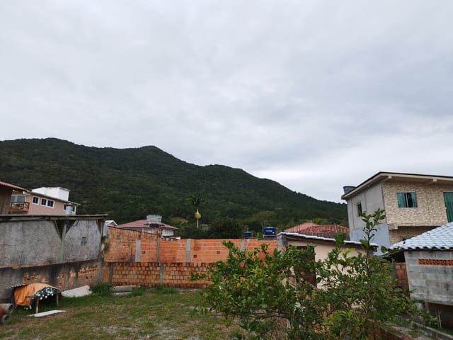 Terreno com 405m², à venda, no bairro Enseada do Brito (Ens Brito) em Palhoça