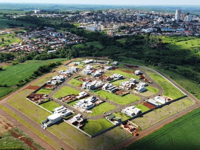 Terreno com 379m², à venda, no bairro Vila Salomé em Cambé