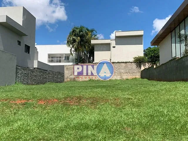 Terreno com 451m², à venda, no bairro Jardins Verona em Goiânia