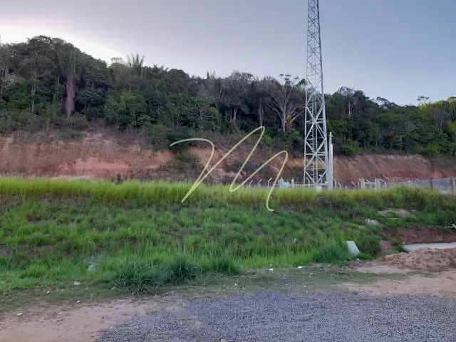 Terreno com 450m², à venda, no bairro Olivença em Ilhéus