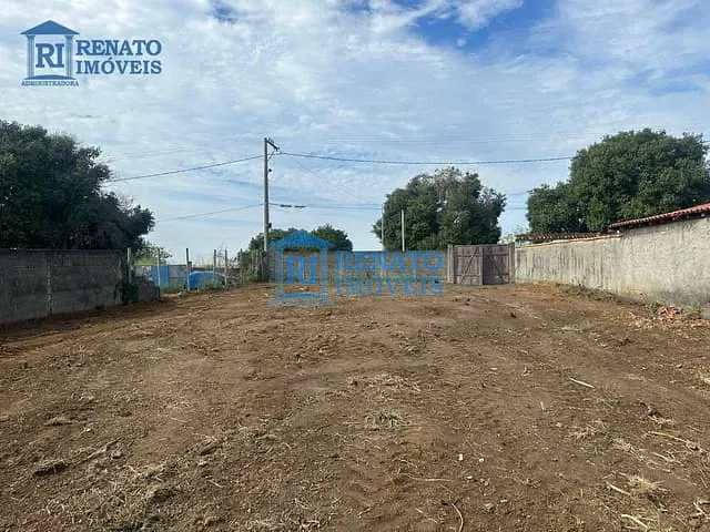 Terreno à venda, no bairro Jacaroá em Maricá