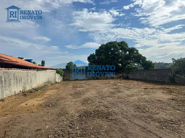 Terreno à venda, no bairro Jacaroá em Maricá
