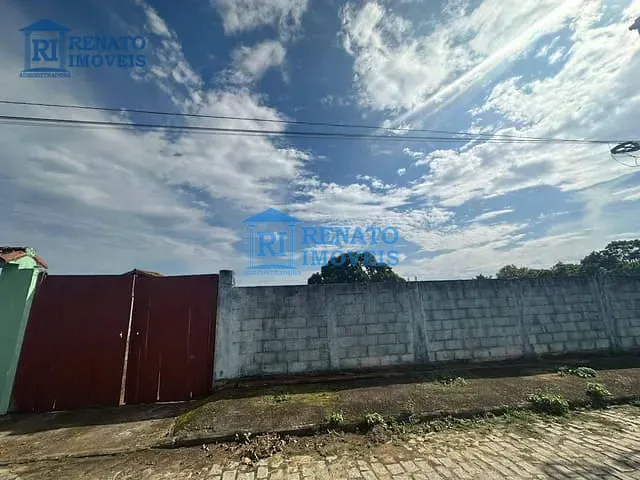 Terreno à venda, no bairro Jacaroá em Maricá