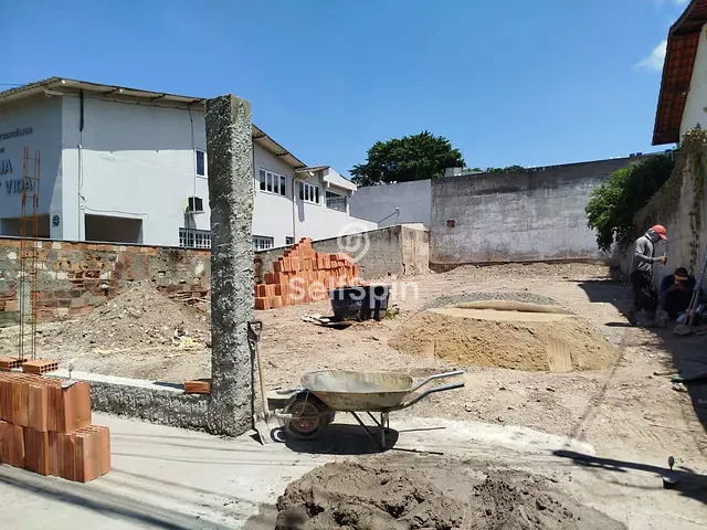 Terreno com 384m², para alugar, no bairro Cantagalo em Niterói