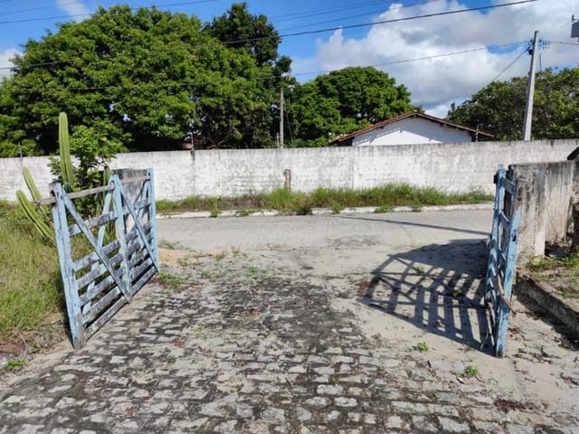 Foto do Terreno - Area com 01 Hectare e registrado na prefeitura para loteamento de 40 lotes, possui 02 poços com água potável. | Shopping Imóveis