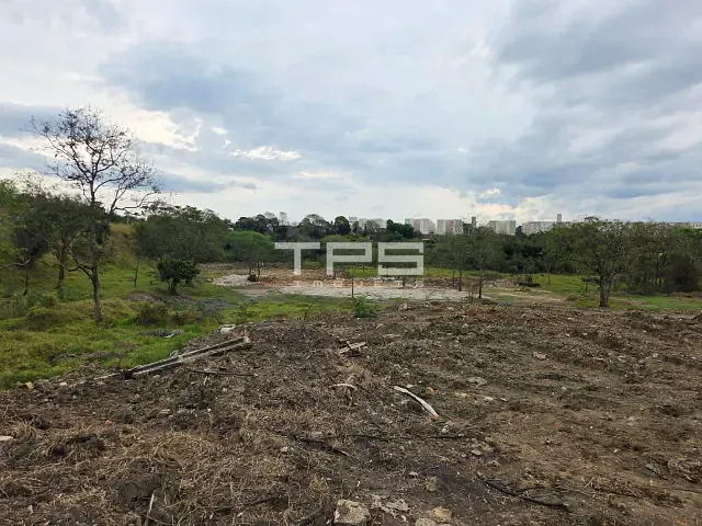 Terreno com 24783m², à venda, no bairro Santana em Pindamonhangaba