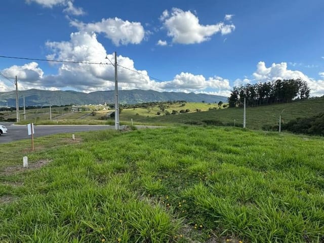 Terreno com 351m², à venda, no bairro Mirante Do Matão em Extrema
