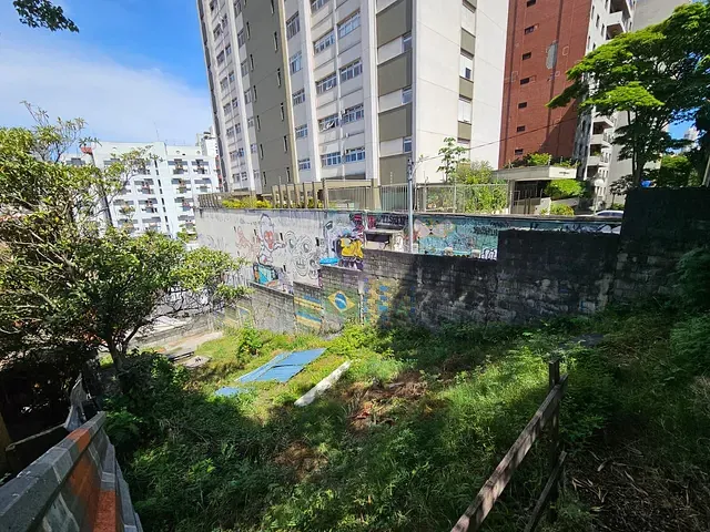 Terreno com 200m², à venda, no bairro Jardim das Bandeiras em São Paulo