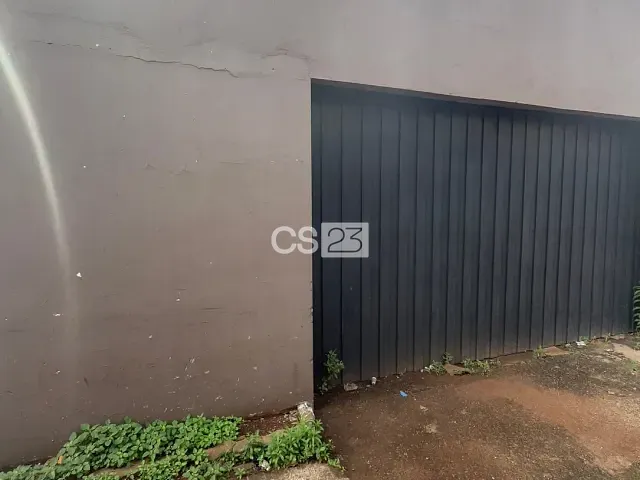 Terreno com 900m², à venda, no bairro Parque Residencial Manella em Cambé