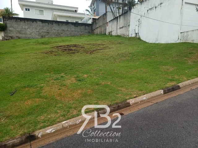 Terreno com 384m², à venda, no bairro Loteamento Recanto dos Paturis em Vinhedo