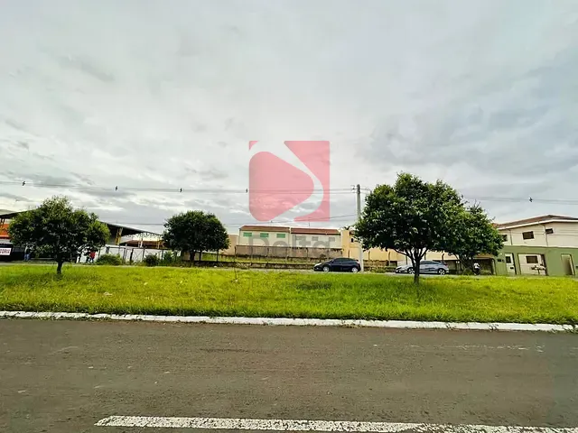 Terreno com 909m², à venda, no bairro Jardim Elite em Pirassununga