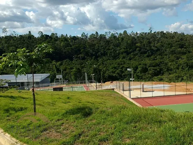 Terreno com 884m², à venda, no bairro Gran Royalle em Santana do Paraíso