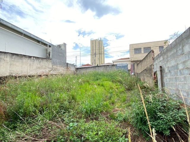 Terreno com 450m², à venda, no bairro Vila Santa Catarina em Americana