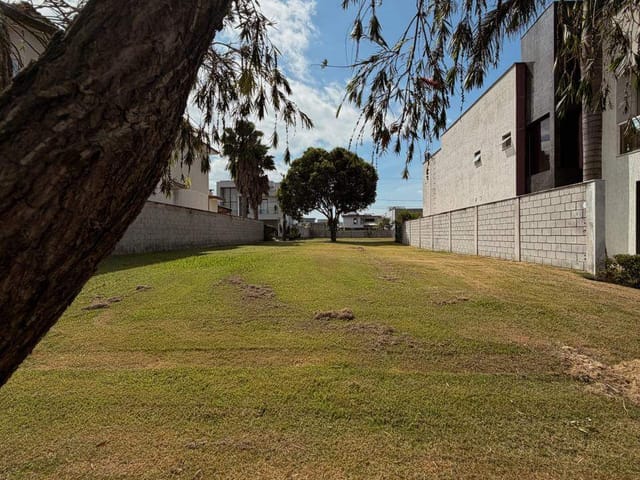 Terreno com 450m², à venda, no bairro Boulevard Lagoa em Serra