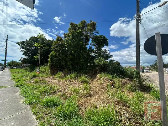 Terreno com 384m², à venda, no bairro Centro em Itapoá