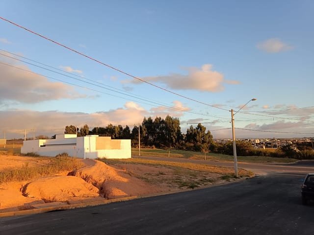 Terreno com 250m², à venda, no bairro Jardim São Lucas em SALTO DE PIRAPORA