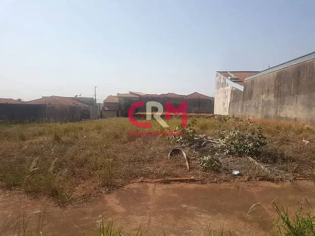 Terreno com 360m², à venda, no bairro Parque Residencial Laranjeiras III em Taquaritinga