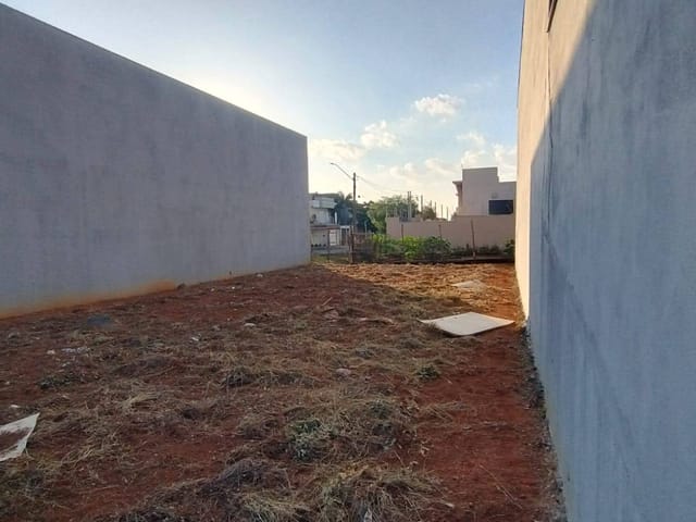 Terreno com 310m², à venda, no bairro Jardim Terramérica I em Americana